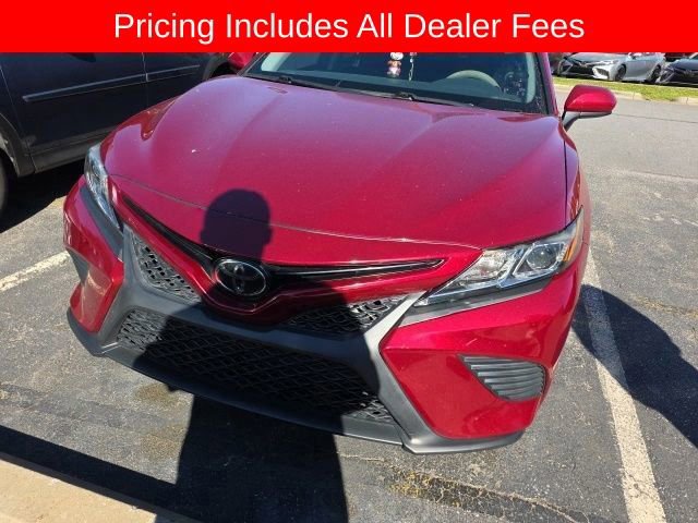 Used 2018 Toyota Camry SE FWD image 3