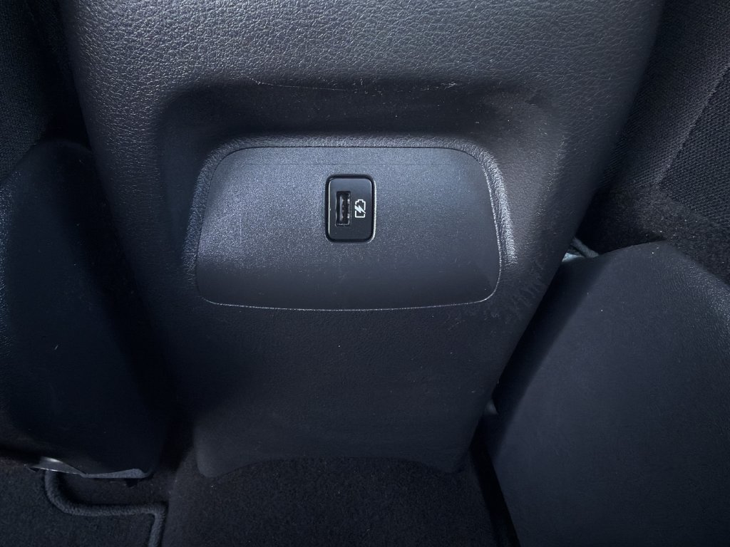 Used 2025 Nissan Sentra SV FWD image 25