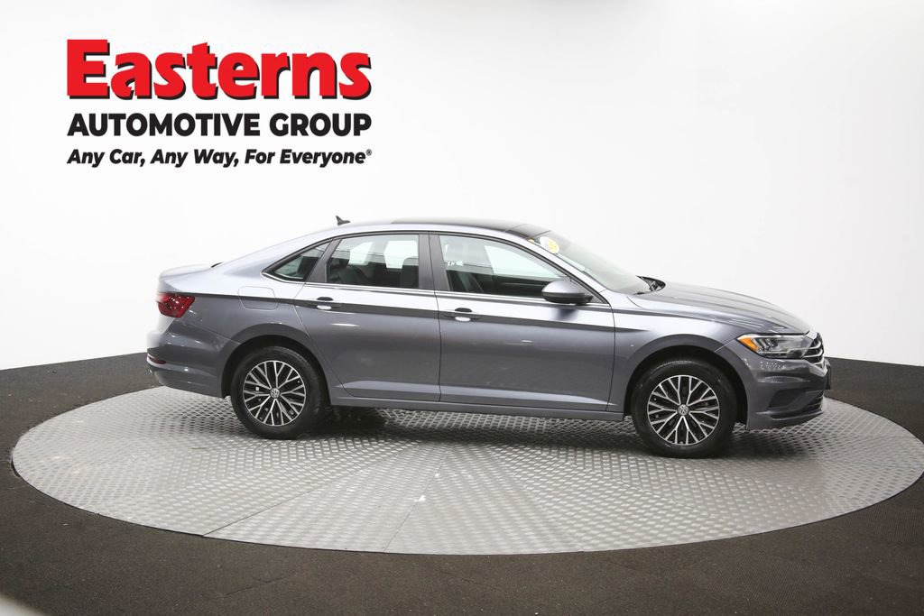 Used 2020 Volkswagen Jetta SE w/ SE Cold Weather Package image 48