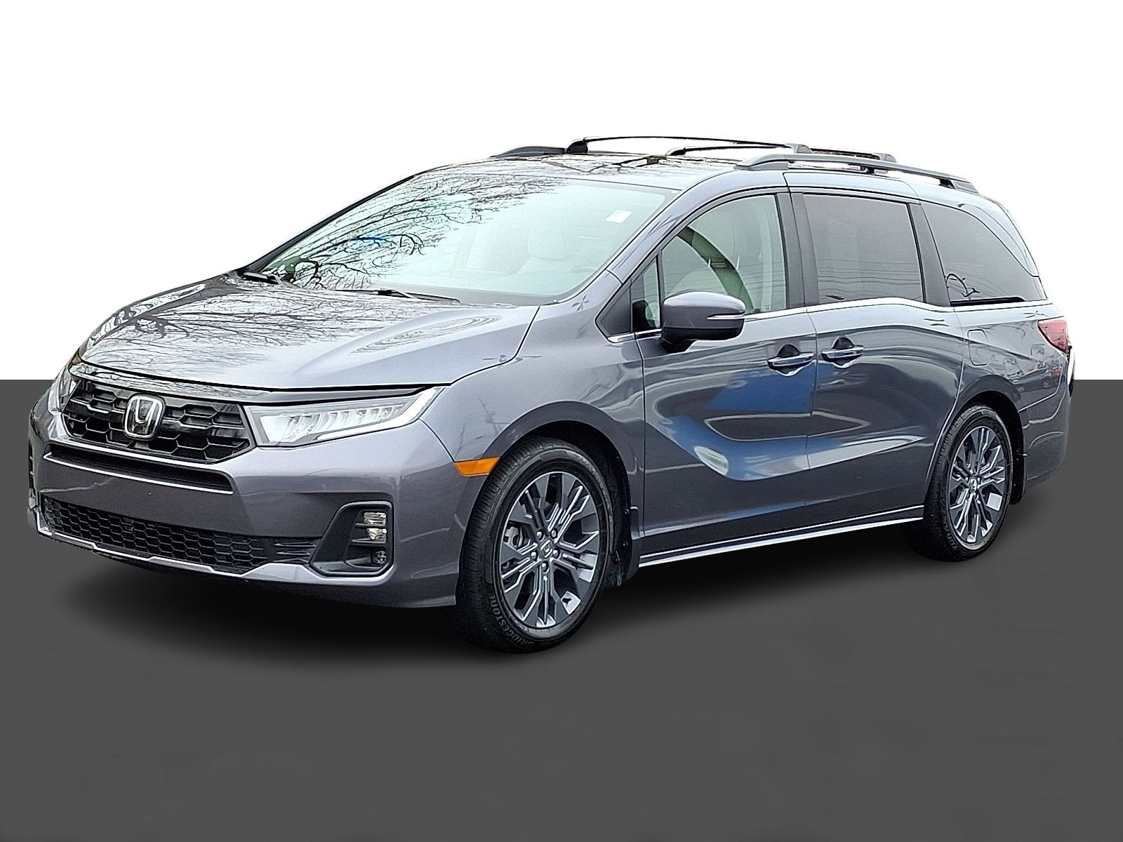 Certified 2025 Honda Odyssey Touring image 3