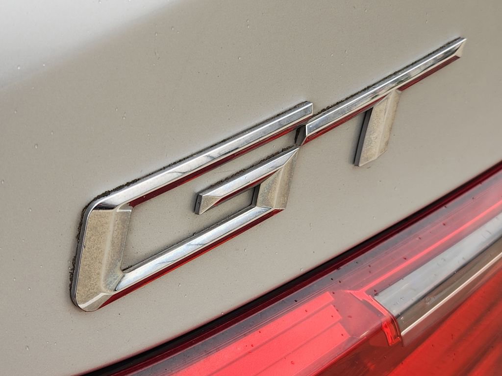 Used 2017 BMW 535i Gran Turismo RWD image 12