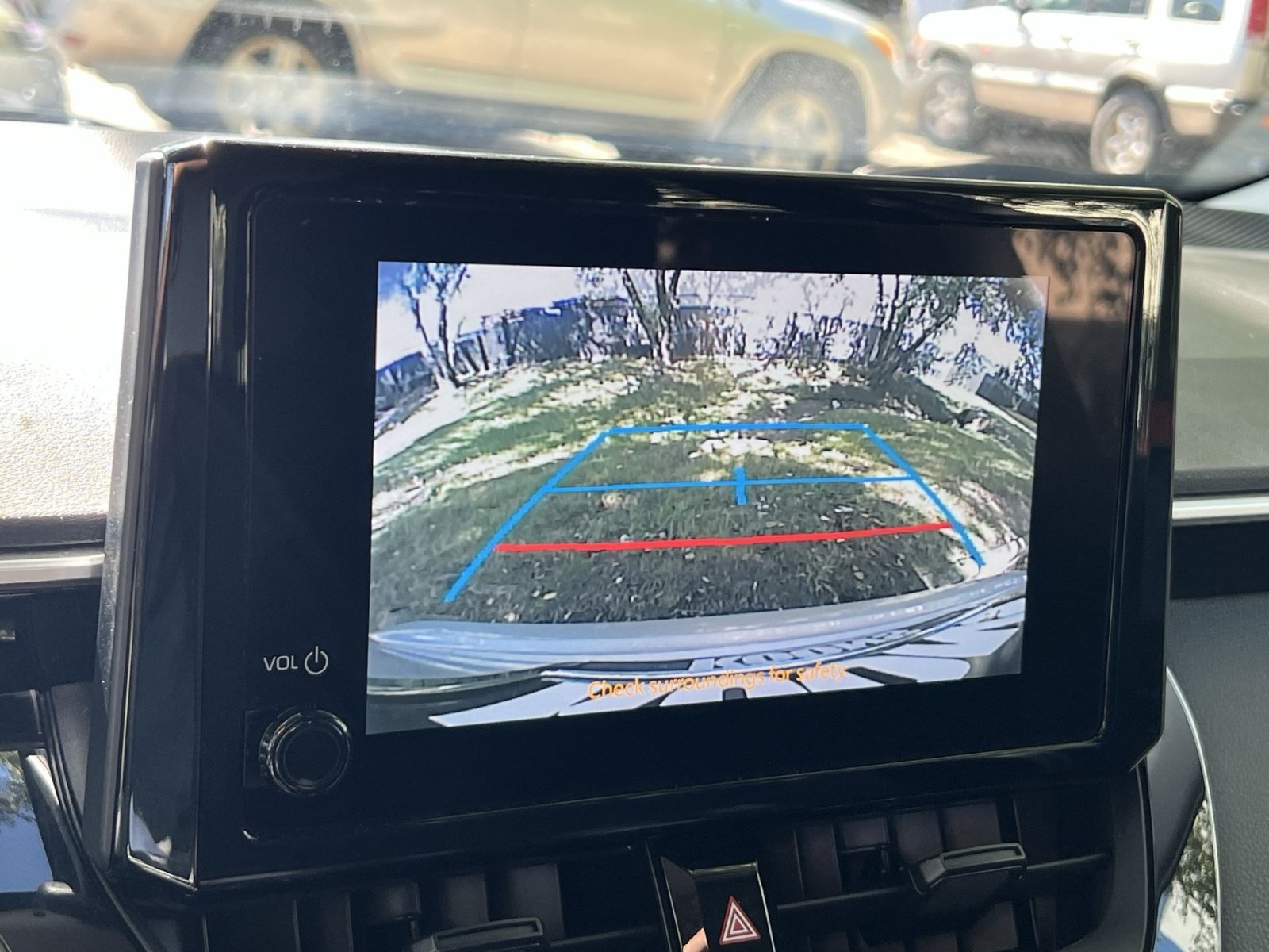 Used 2025 Toyota Corolla LE FWD image 17