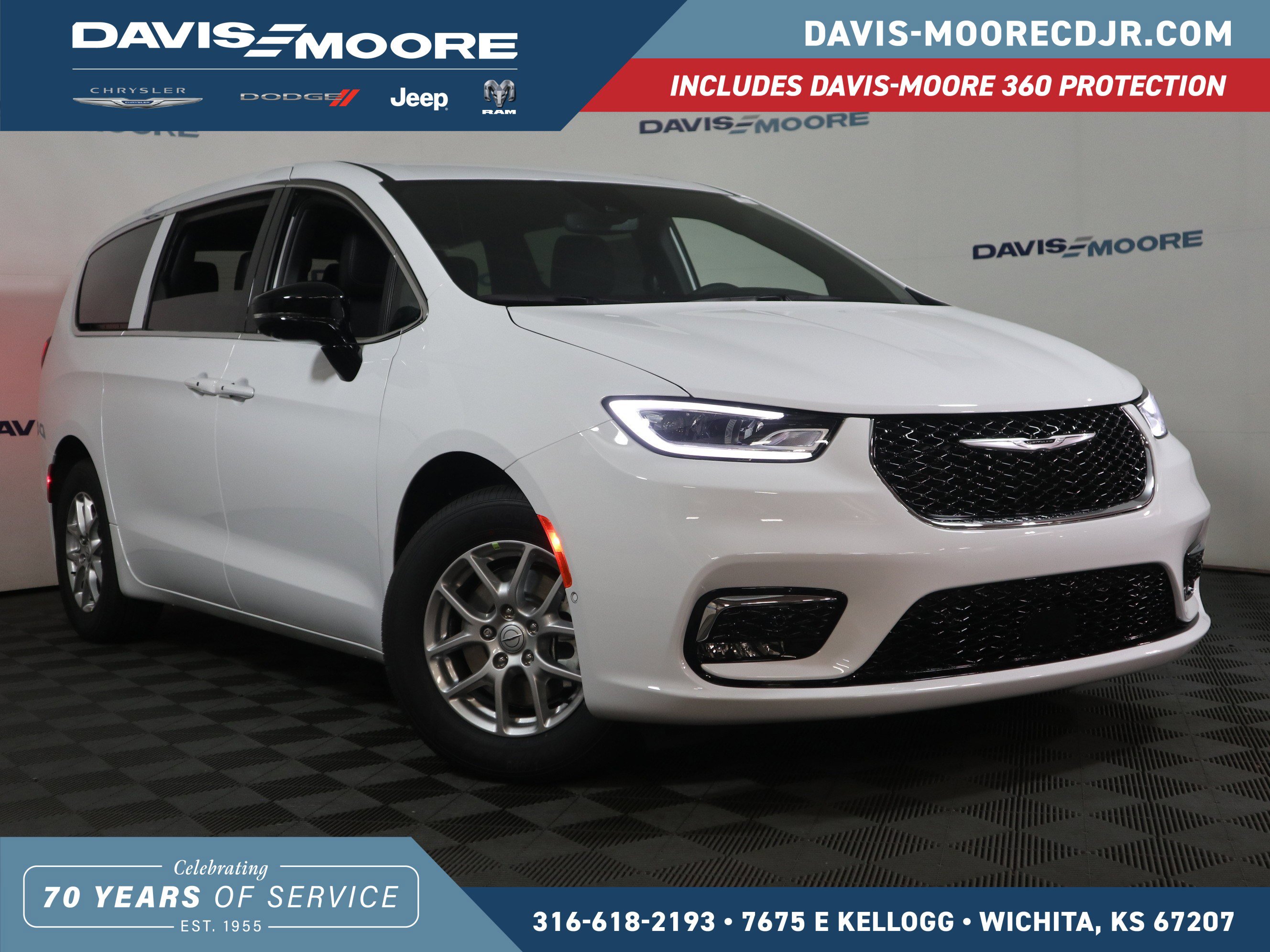 New 2026 Chrysler Pacifica Select video 1