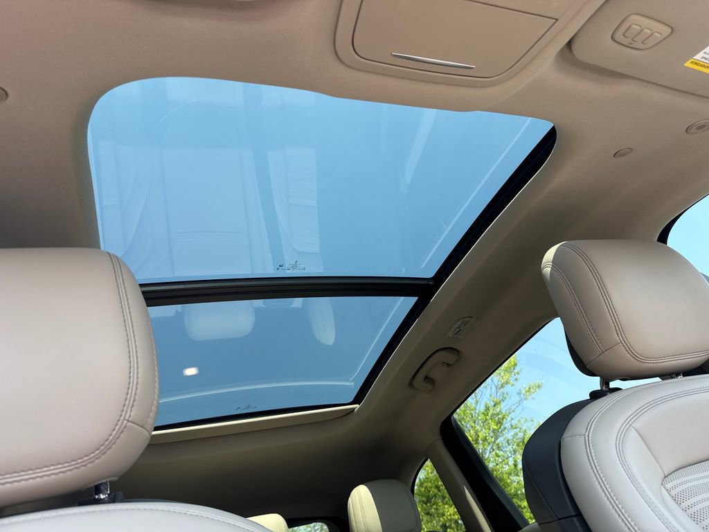 Used 2025 Lincoln Nautilus Reserve w/ Jet Appearance Package AWD/4WD image 24