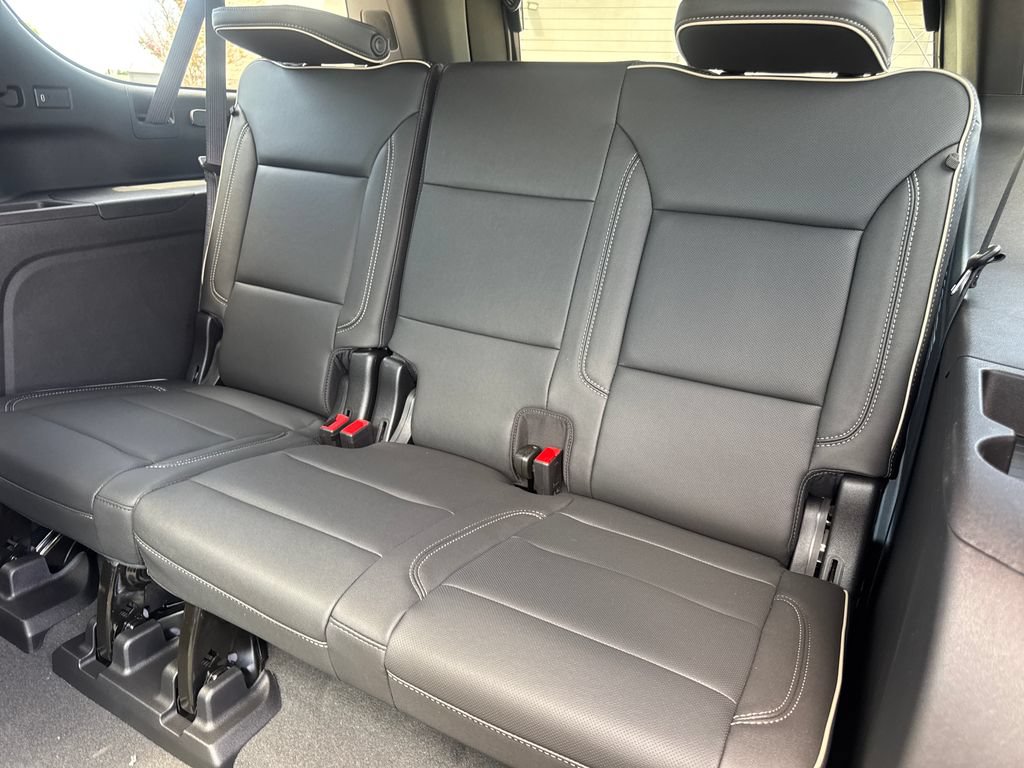 New 2026 GMC Yukon XL Elevation w/ Elevation Premium Package AWD/4WD image 12