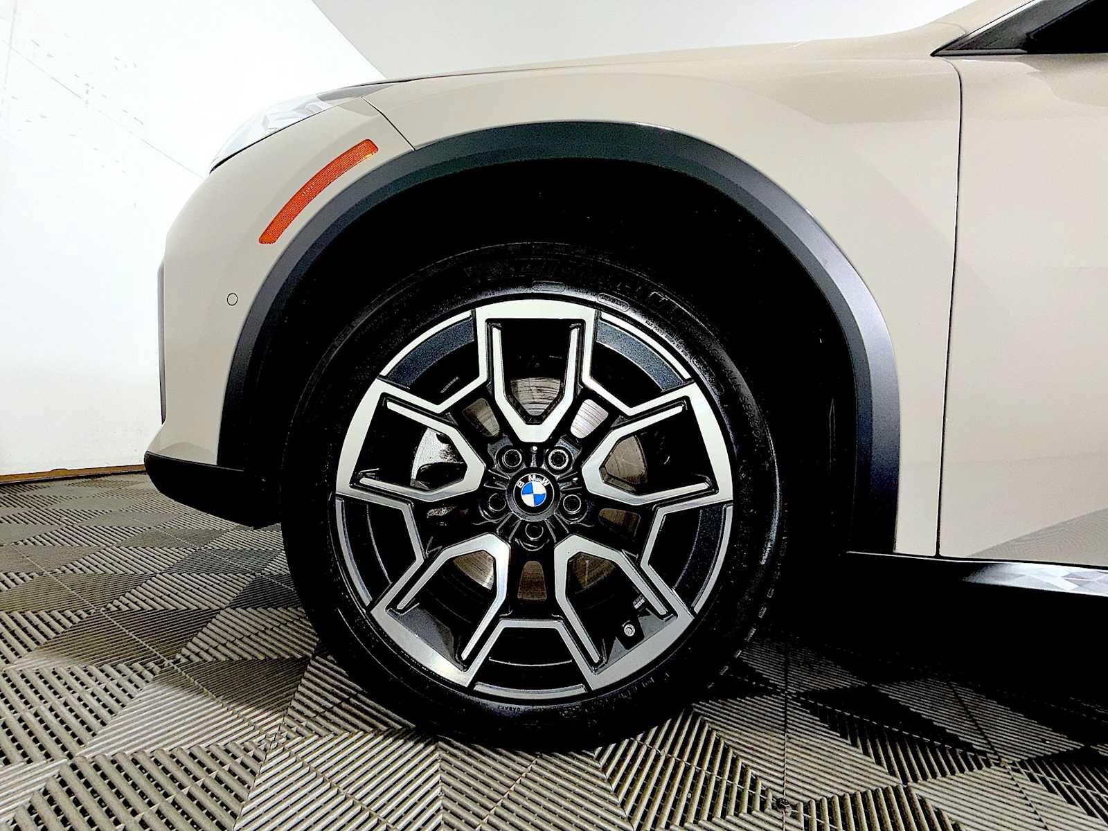Used 2026 BMW X2 xDrive28i w/ Convenience Package AWD/4WD image 8