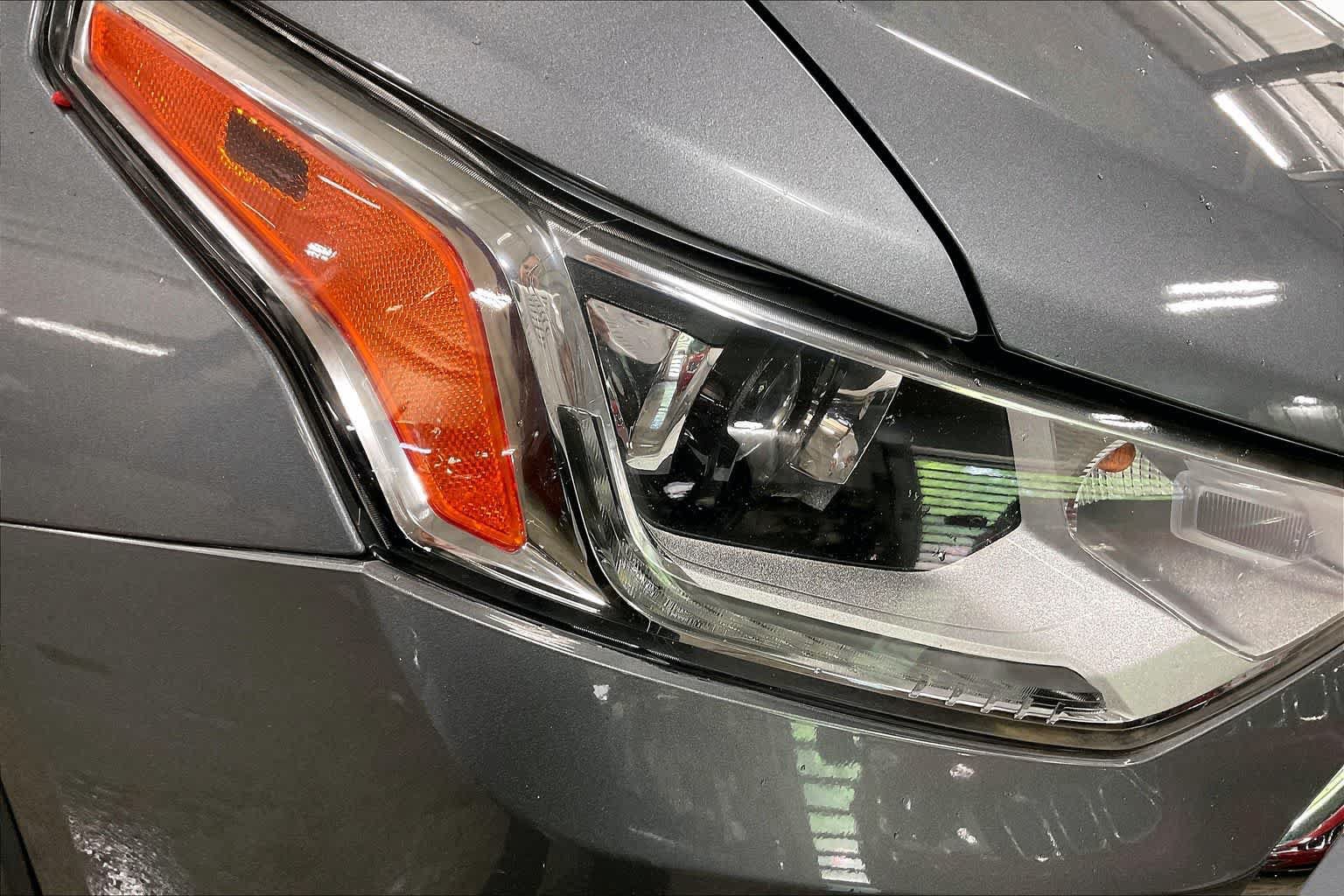 Used 2019 Chevrolet Traverse LS FWD image 26