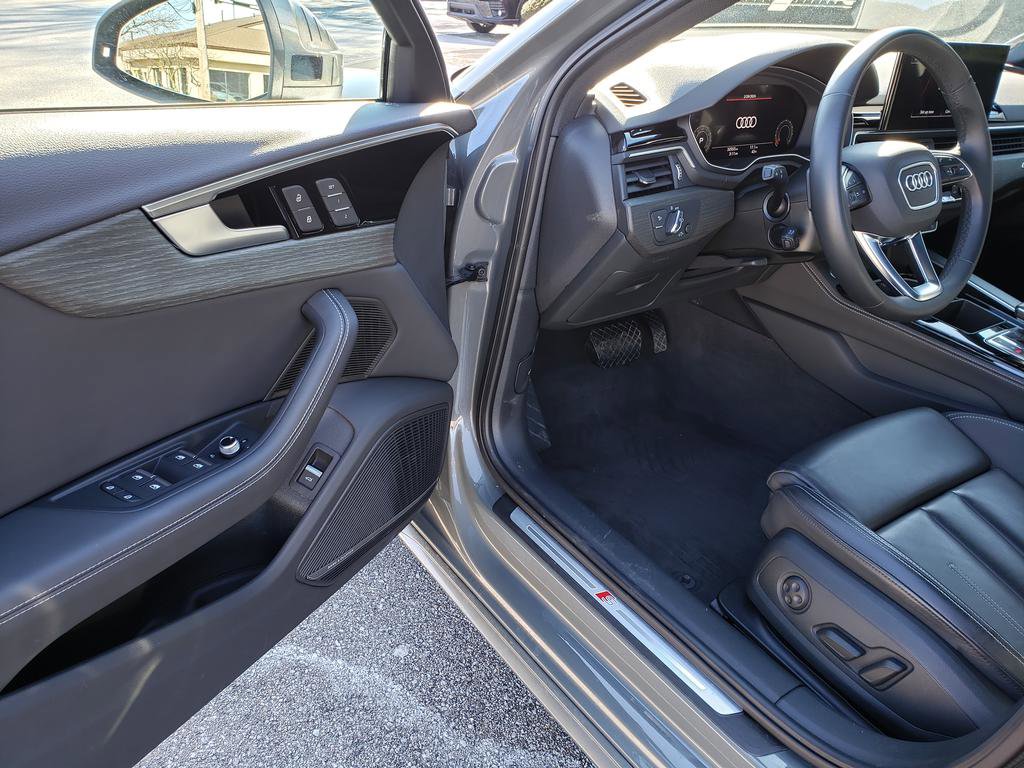 Used 2023 Audi A4 2.0T Premium Plus w/ Premium Plus Package AWD/4WD image 8