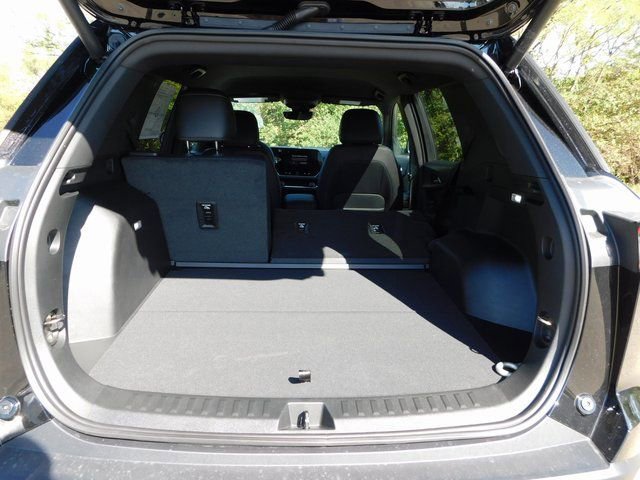 New 2026 Chevrolet Equinox LT w/ Convenience Package II image 23