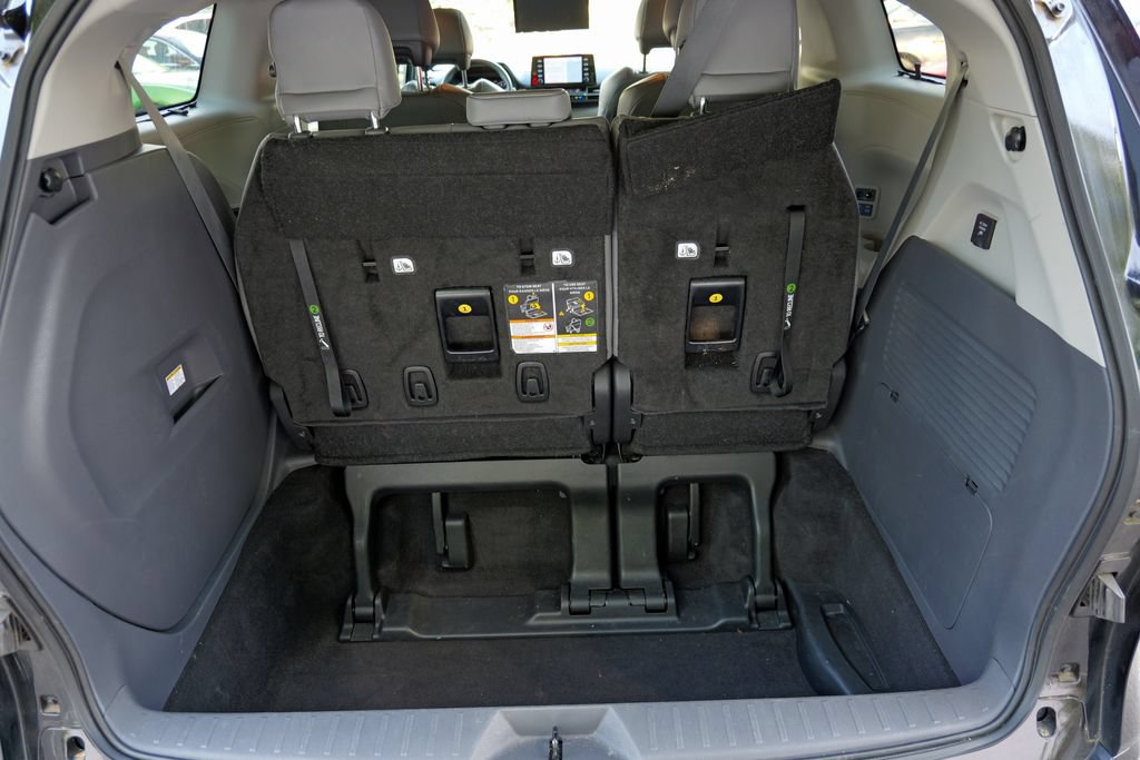 Used 2023 Toyota Sienna Limited AWD/4WD image 57