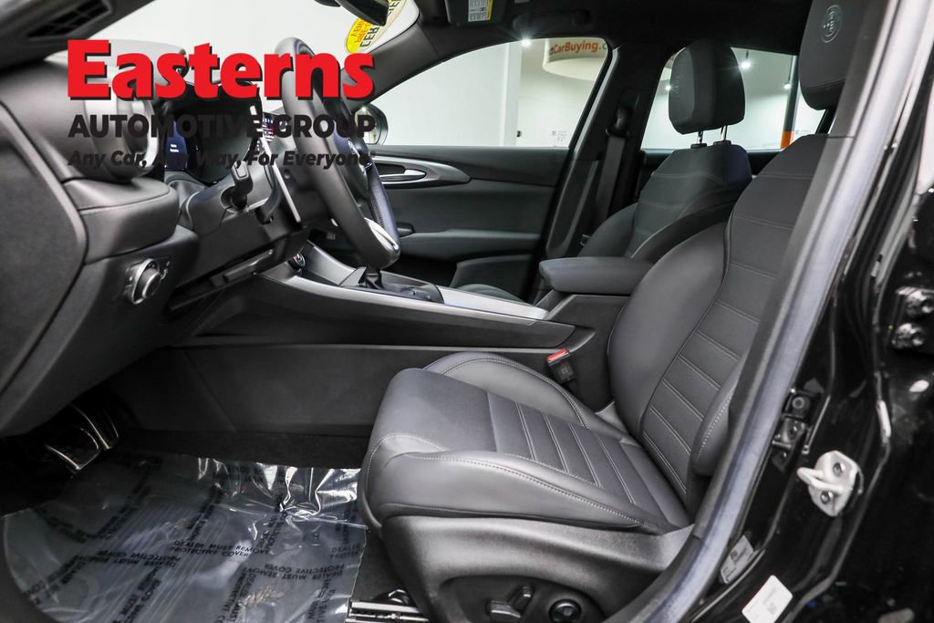 Used 2024 Alfa Romeo Tonale Veloce AWD/4WD image 14
