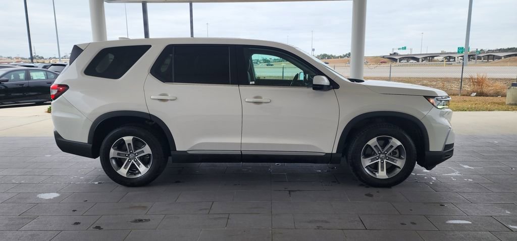 Used 2025 Honda Pilot EX-L image 5