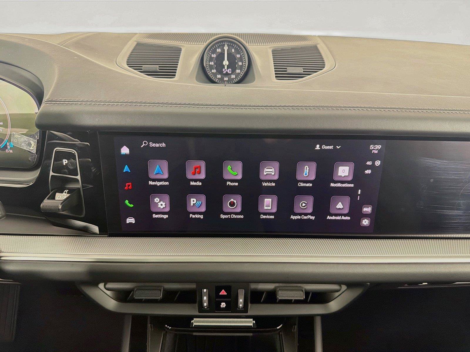 Certified 2025 Porsche Cayenne Coupe AWD/4WD image 19