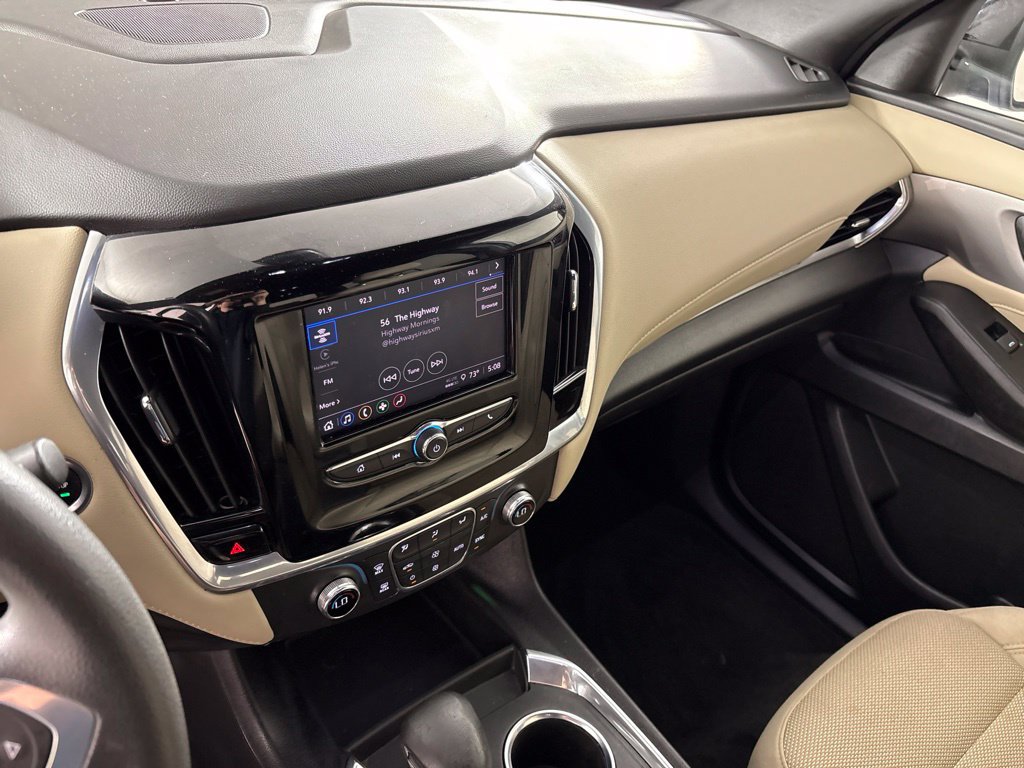 Used 2022 Chevrolet Traverse LS FWD image 40
