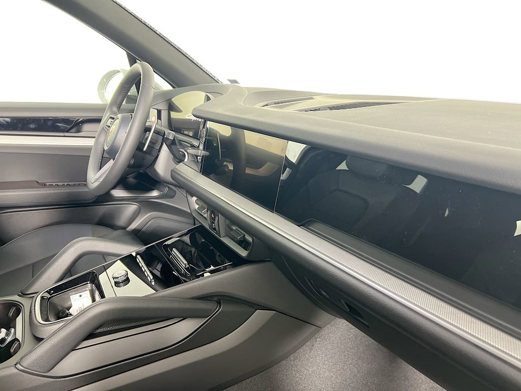 New 2026 Porsche Cayenne image 31