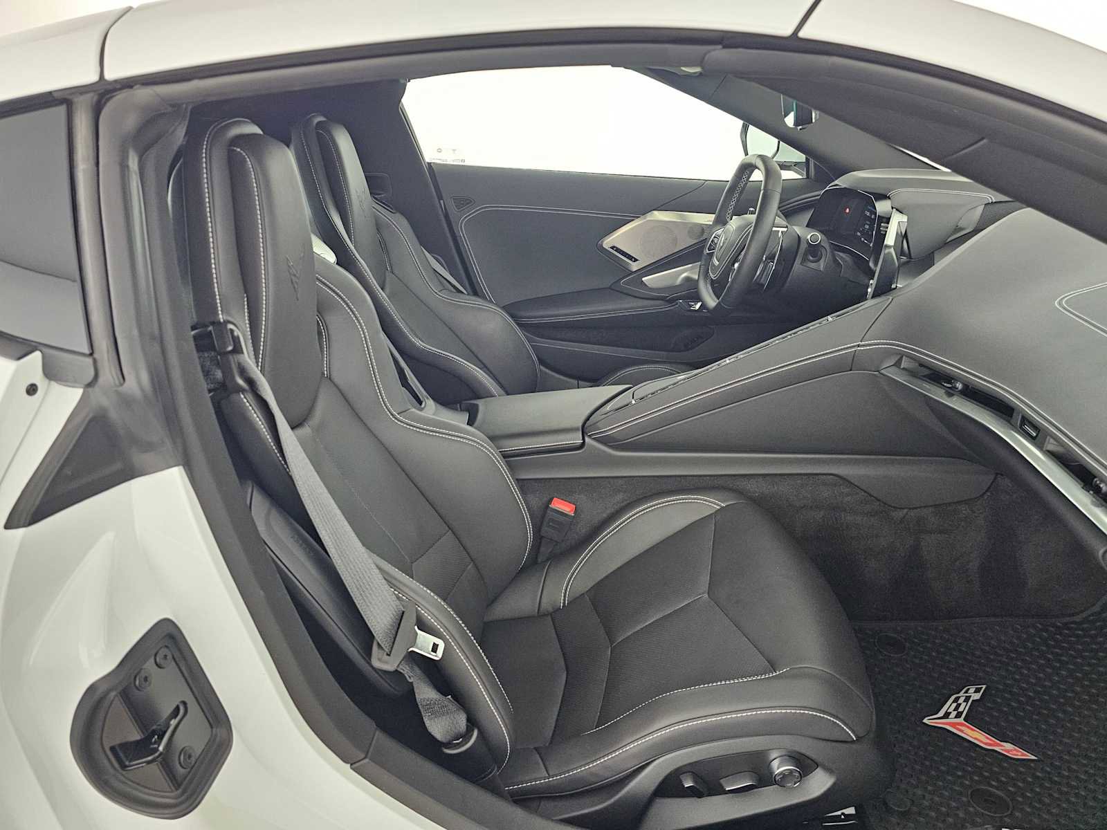 Used 2025 Chevrolet Corvette Stingray Preferred Cpe w/ Battery Protection Package RWD image 10