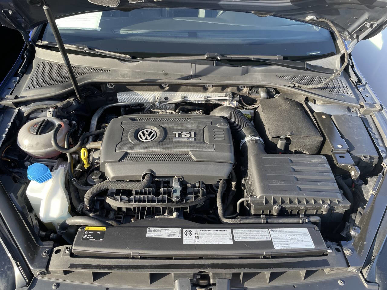 Used 2016 Volkswagen Golf 4-Door image 33