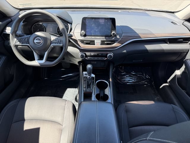 Used 2024 Nissan Altima 2.5 SV FWD image 23