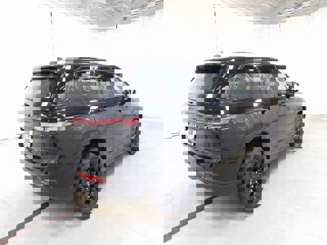 New 2025 Jeep Grand Cherokee Limited w/ Black Appearance Package image 18