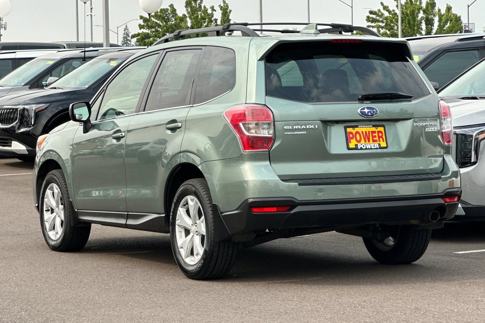 Used 2016 Subaru Forester 2.5i Limited AWD/4WD image 6