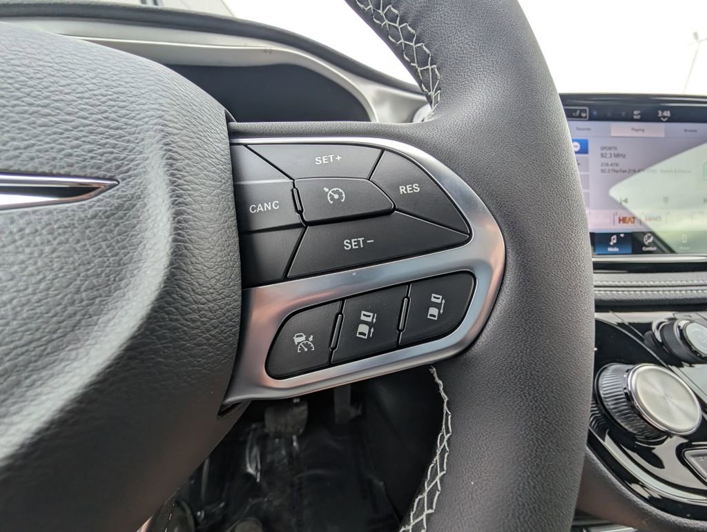 New 2026 Chrysler Pacifica Select image 22