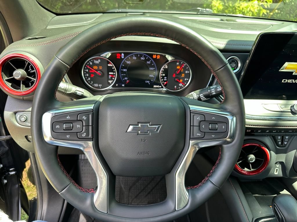 Certified 2024 Chevrolet Blazer RS w/ Driver Confidence II Package AWD/4WD image 17