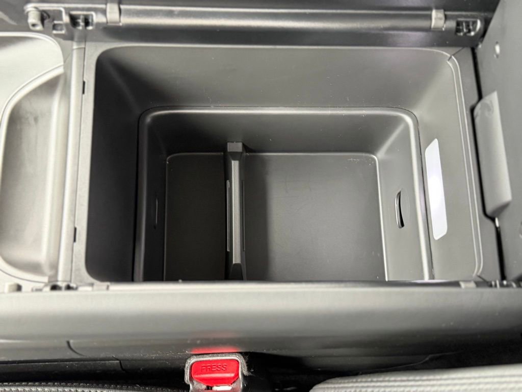 Used 2025 Hyundai Santa Fe Limited AWD/4WD image 25