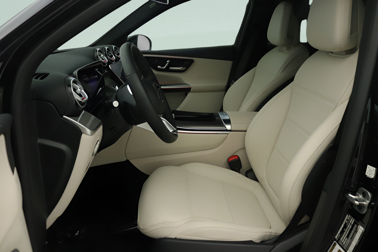 Certified 2025 Mercedes-Benz GLC 350e 4MATIC image 30