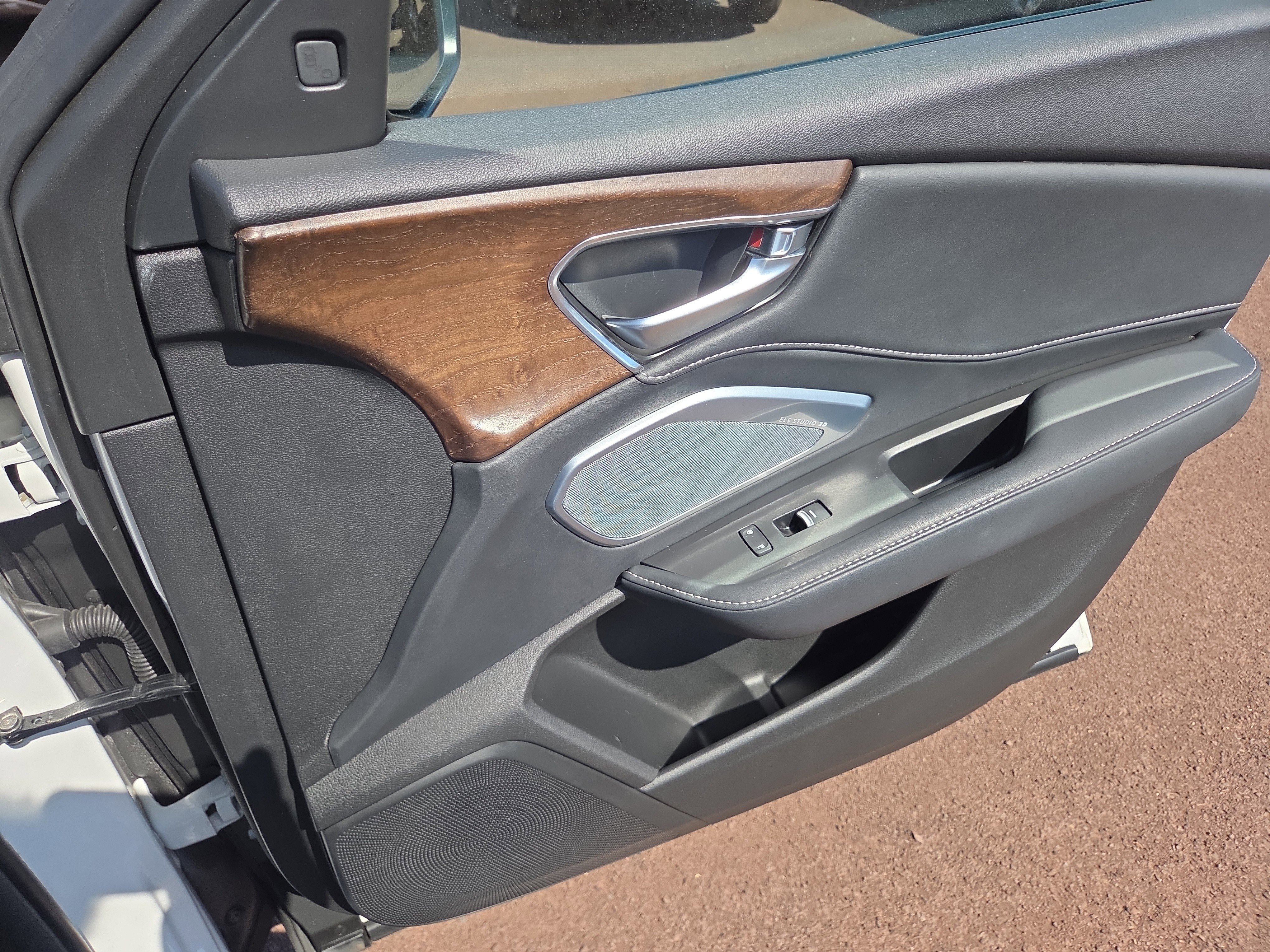 Used 2023 Acura RDX AWD w/ Advance Package image 17