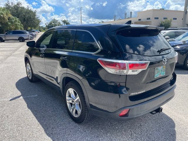 Used 2015 Toyota Highlander Limited Platinum FWD image 3