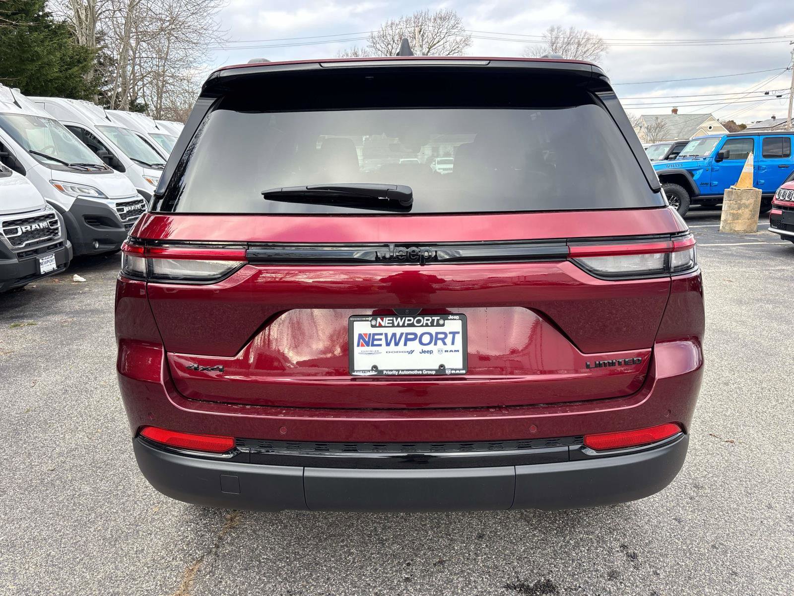New 2025 Jeep Grand Cherokee Limited w/ Black Appearance Package image 3