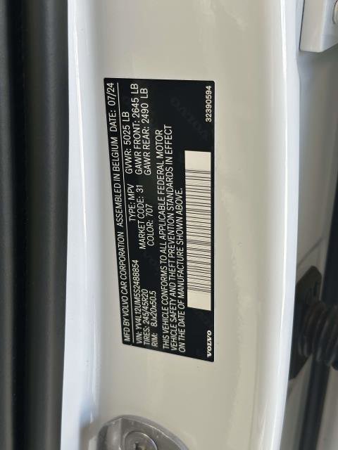 New 2025 Volvo XC40 B5 Ultra w/ Protection Package Premier image 11