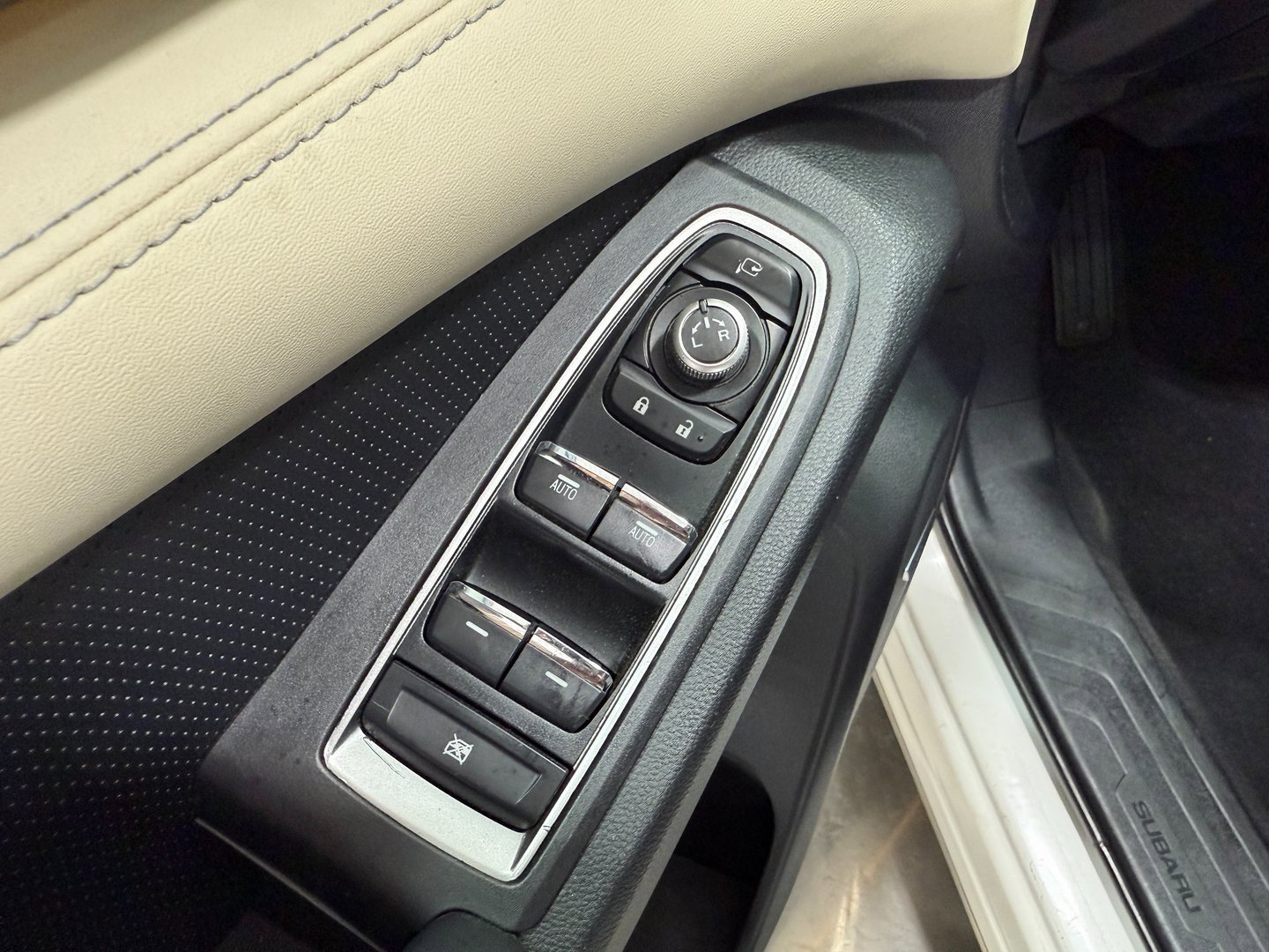 Used 2022 Subaru Ascent Touring w/ Popular Package #2A image 27