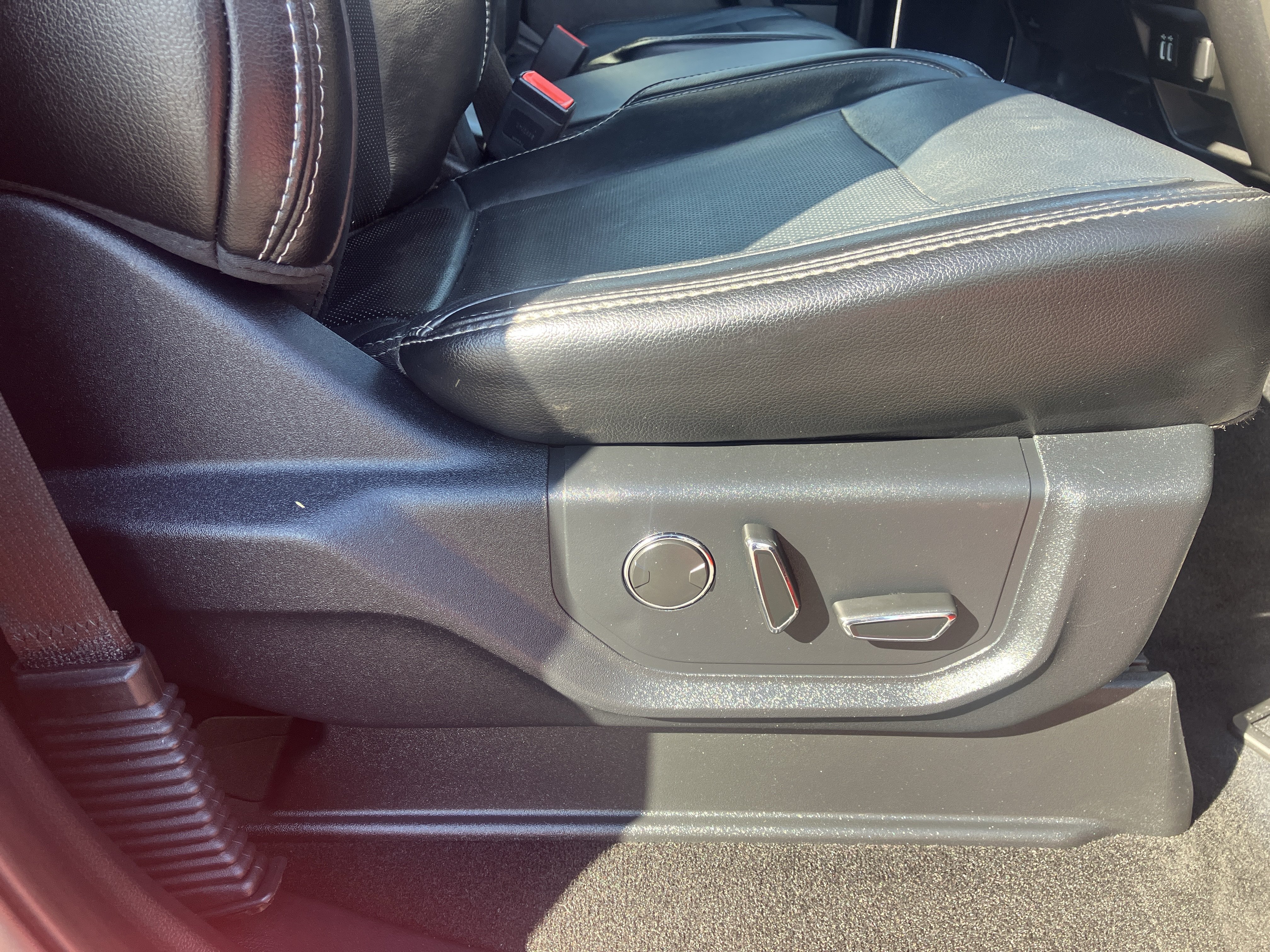 Used 2019 Ford F450 Lariat w/ Tow Technology Bundle AWD/4WD image 16