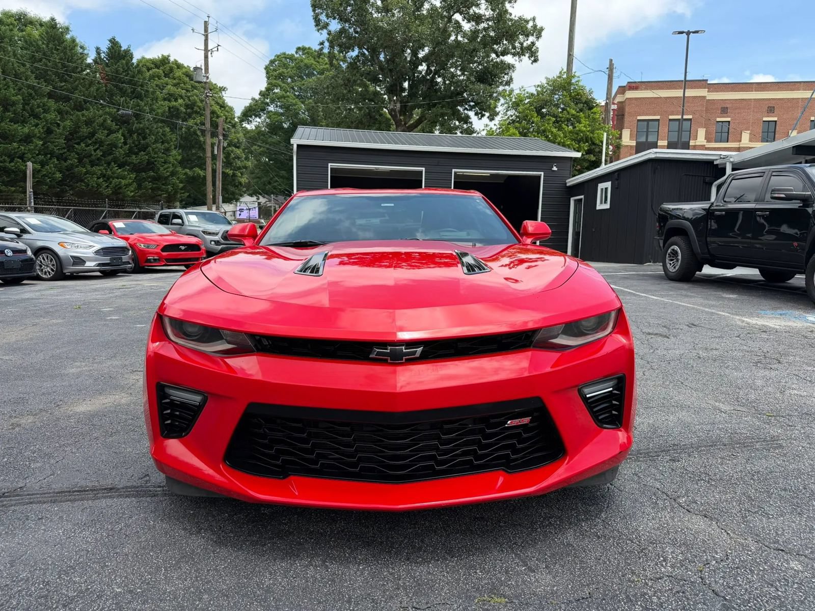 Used 2018 Chevrolet Camaro SS RWD image 8
