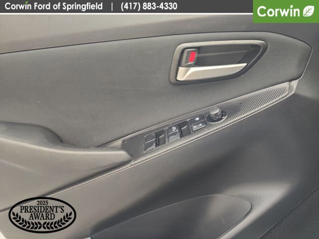 Used 2019 Toyota Yaris LE FWD image 34