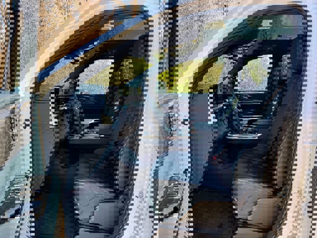 New 2025 Cadillac Escalade IQ Luxury 2 image 22