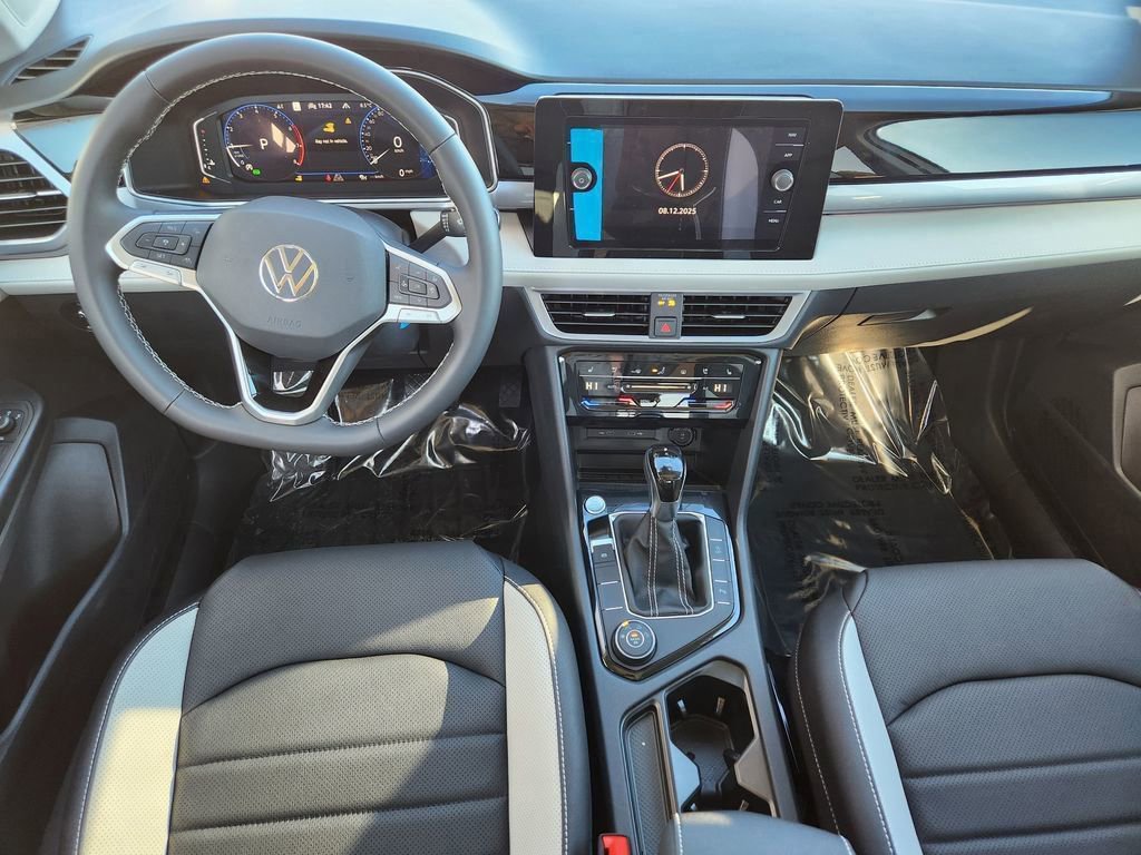 New 2026 Volkswagen Taos SEL image 2