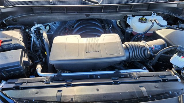 Used 2025 Chevrolet Suburban LT image 28