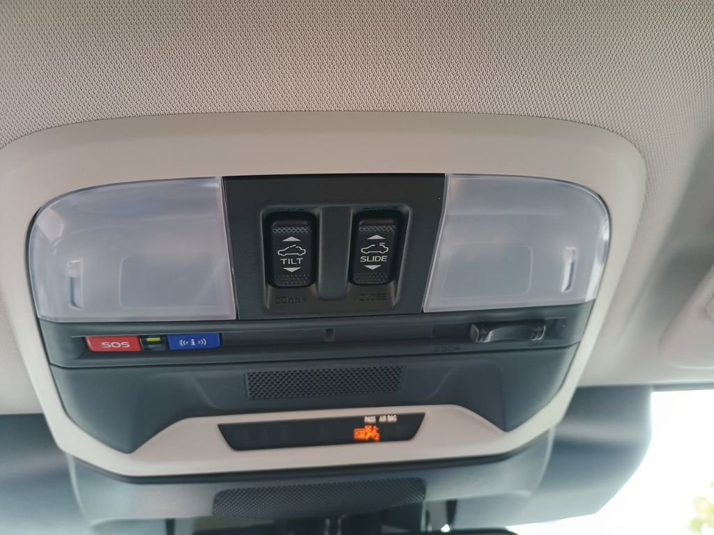 Used 2025 Subaru Crosstrek 2.5i Limited w/ Popular Package #3A image 32