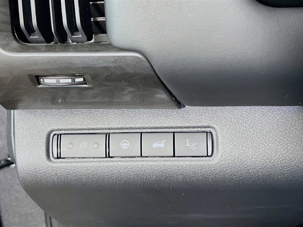 New 2026 Nissan Pathfinder Platinum image 9