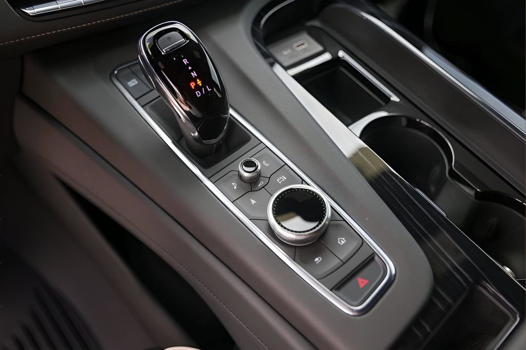 Certified 2024 Cadillac Escalade Sport w/ Touring Package image 21