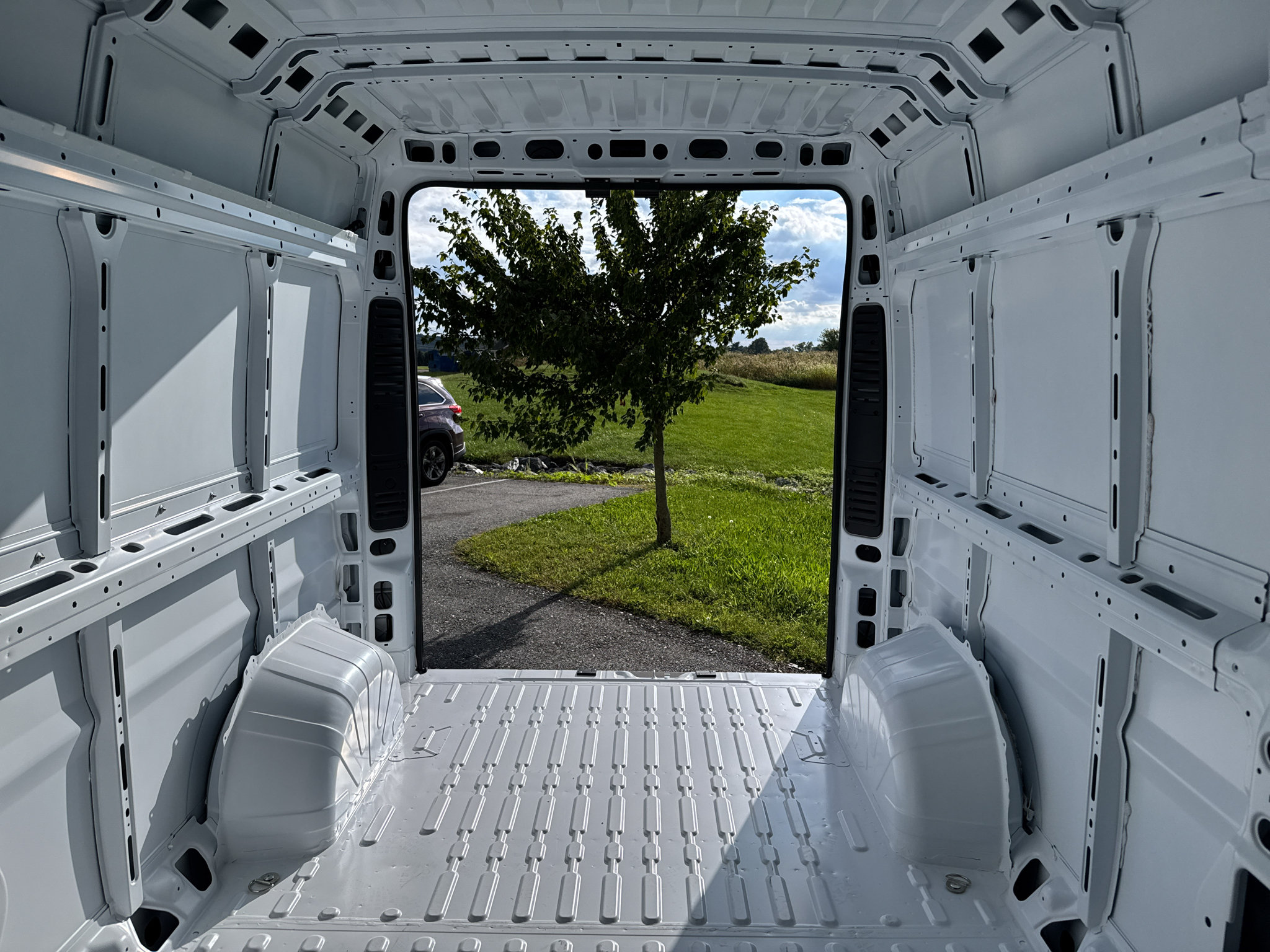 New 2026 RAM ProMaster 2500 w/ Convenience Group FWD image 10