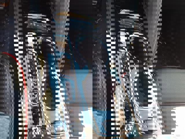 Used 2023 Buick Envision Essence w/ Sport Touring Package image 14