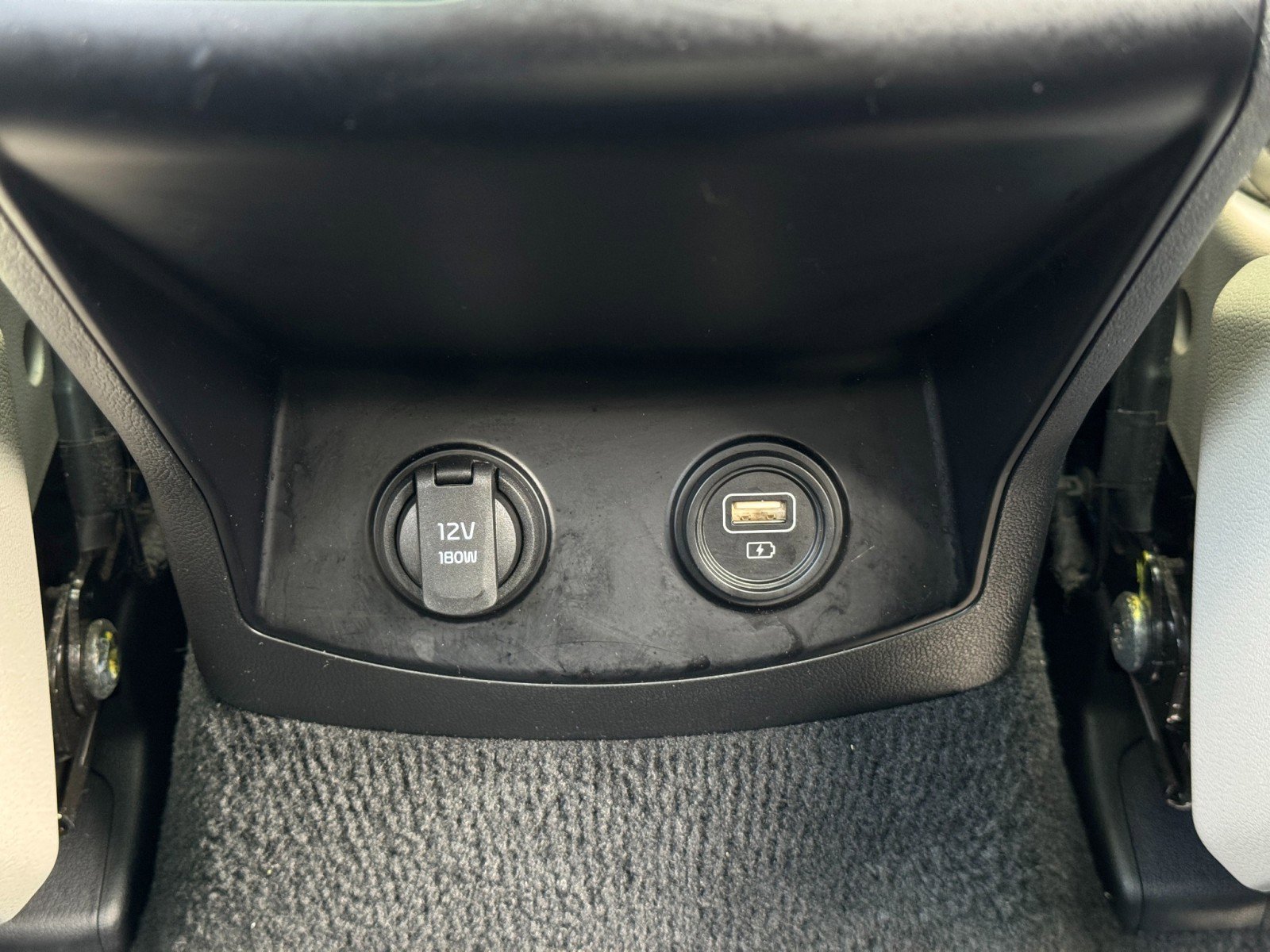 Used 2022 Kia Sorento S w/ Panoramic Sunroof Package FWD image 32