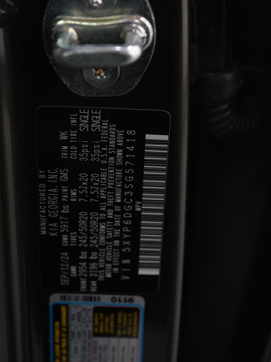Used 2025 Kia Telluride S image 33