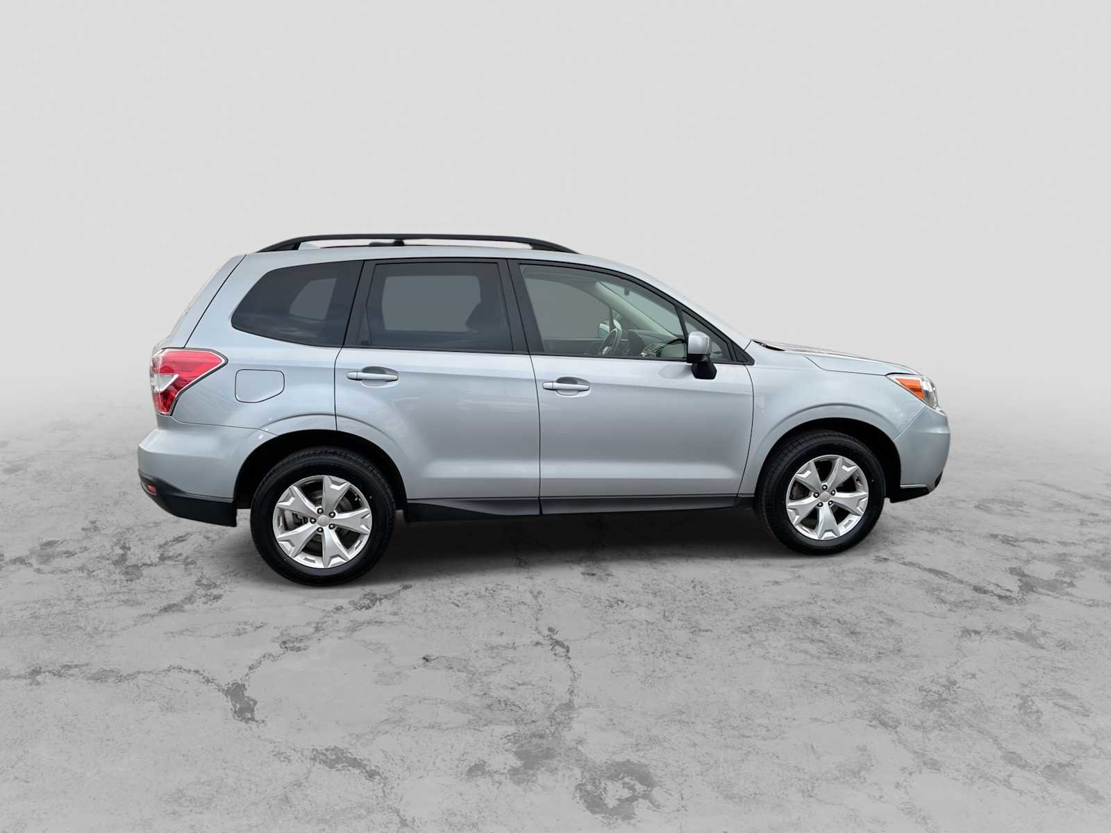 Used 2016 Subaru Forester 2.5i Premium w/ All-Weather Package image 9