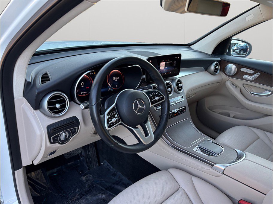 Used 2020 Mercedes-Benz GLC 300 4MATIC w/ Multimedia Package image 6