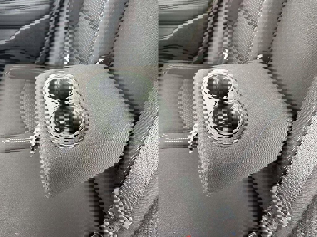 Used 2024 GMC Terrain SLE image 11