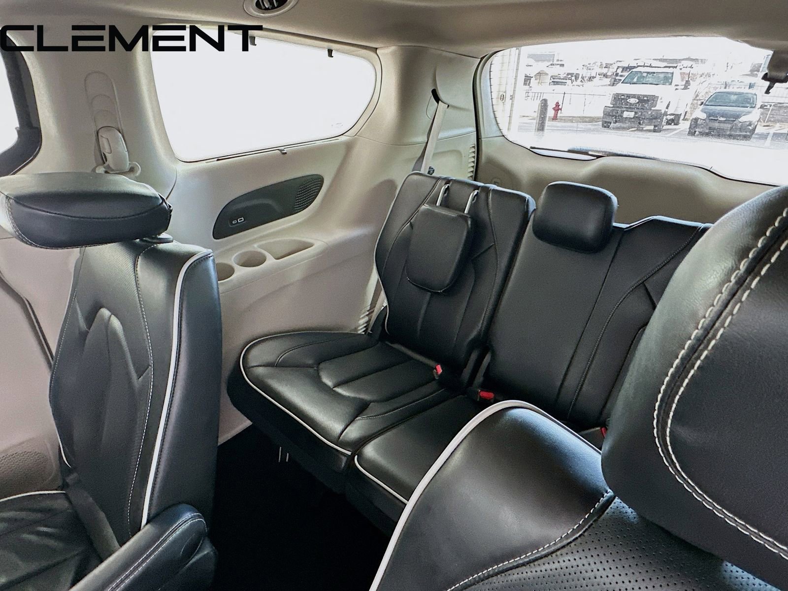 Used 2023 Chrysler Pacifica Limited image 33